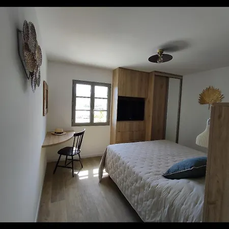 Bellagiraglia Apartment *